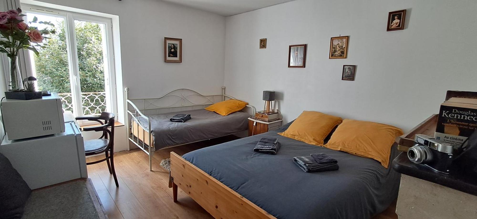 2 Chambres Dans Maison De Caractere La Possonniere Luaran gambar